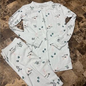 Petit Lem White Pajama Set with Ice Skating Print 8 years